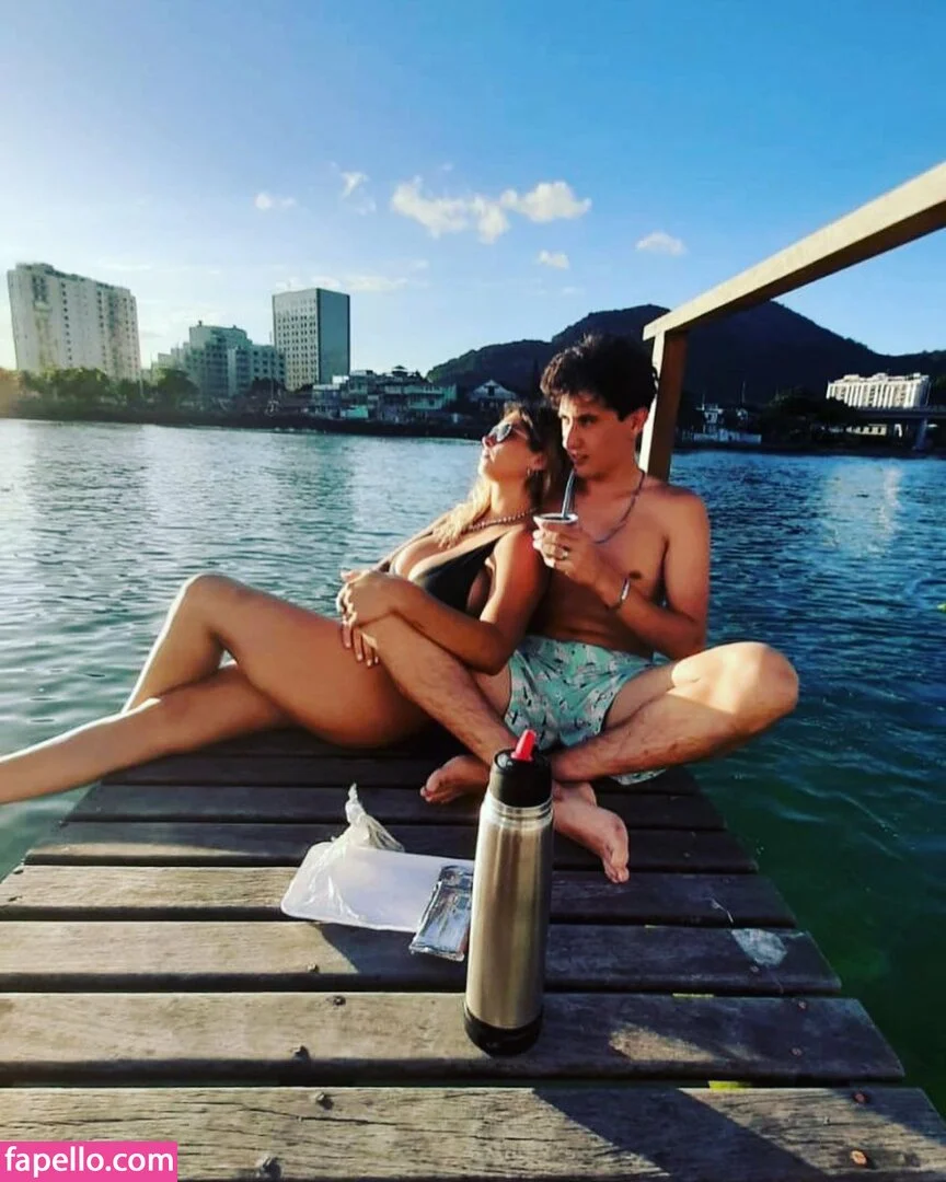 Meredithblake / meredithlblake / meredyblakekarim Onlyfans Photo Gallery 