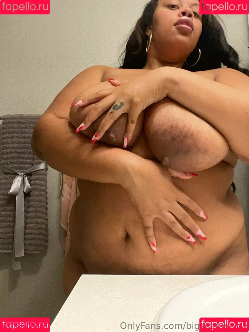 bigseeeeeexxy / bigseeeeexxy Onlyfans Photo Gallery 