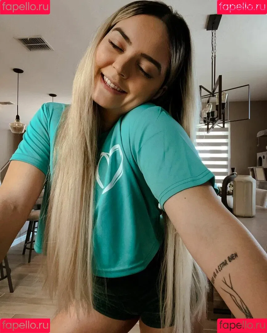 Tay Conti / Taynara Melo / tayconti_ Onlyfans Photo Gallery 