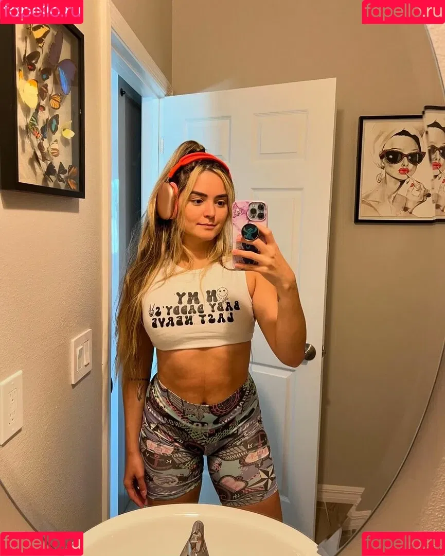 Tay Conti / Taynara Melo / tayconti_ Onlyfans Photo Gallery 