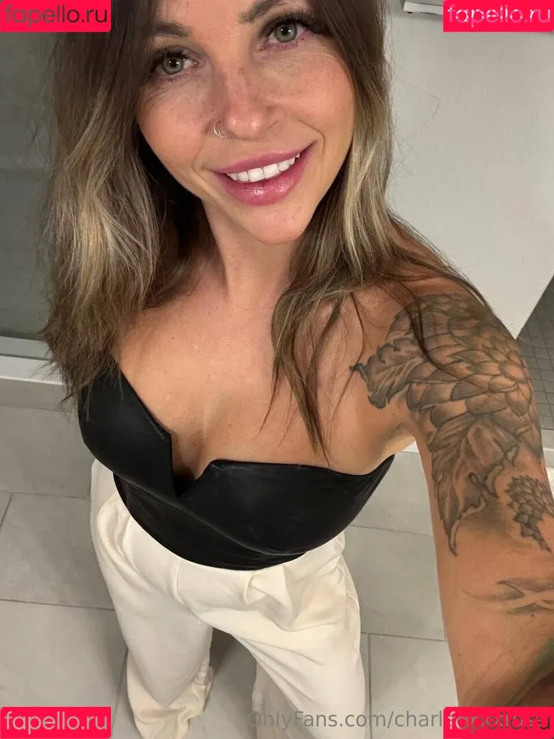 charleexxxrose / piercedpussy_char Onlyfans Photo Gallery 