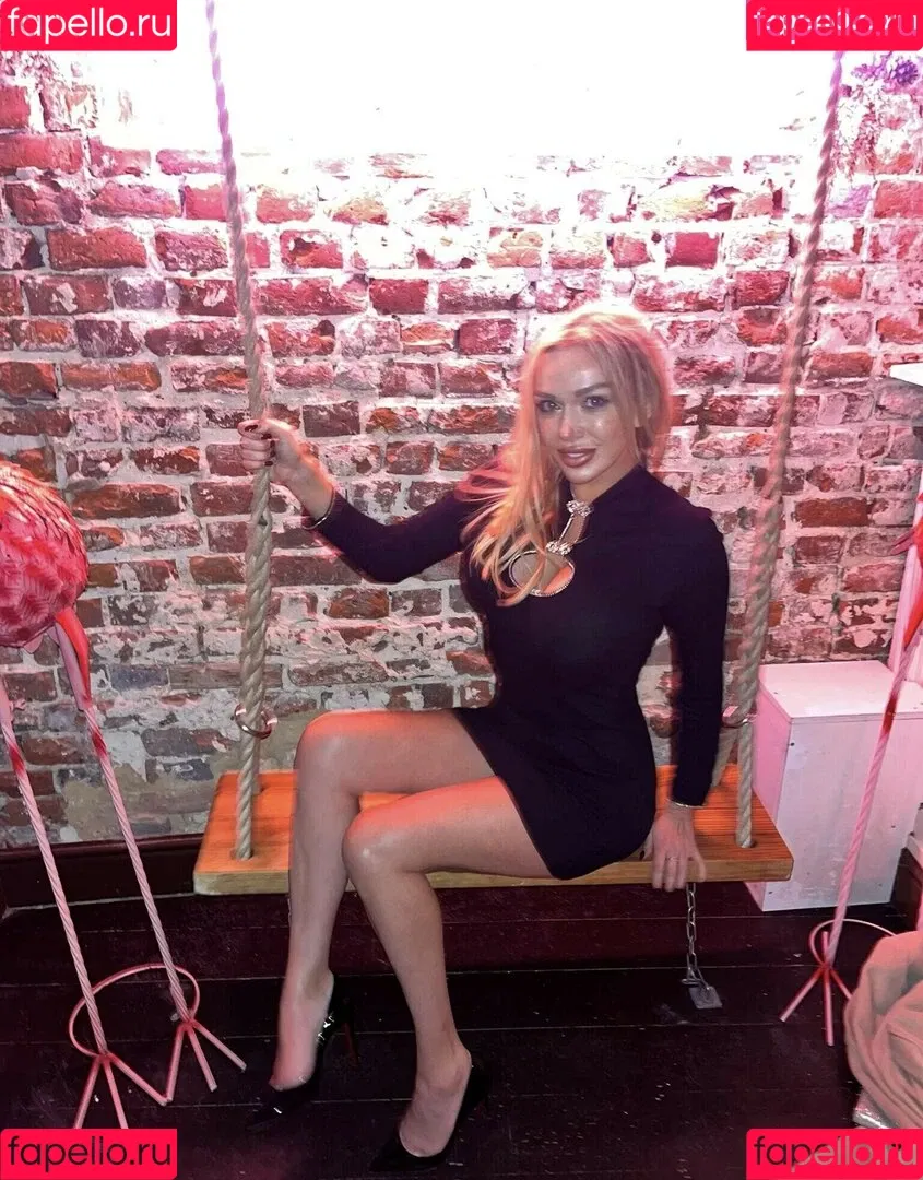 Amber Jayne / Amber_JayneXX / amberjayneofficial Onlyfans Photo Gallery 