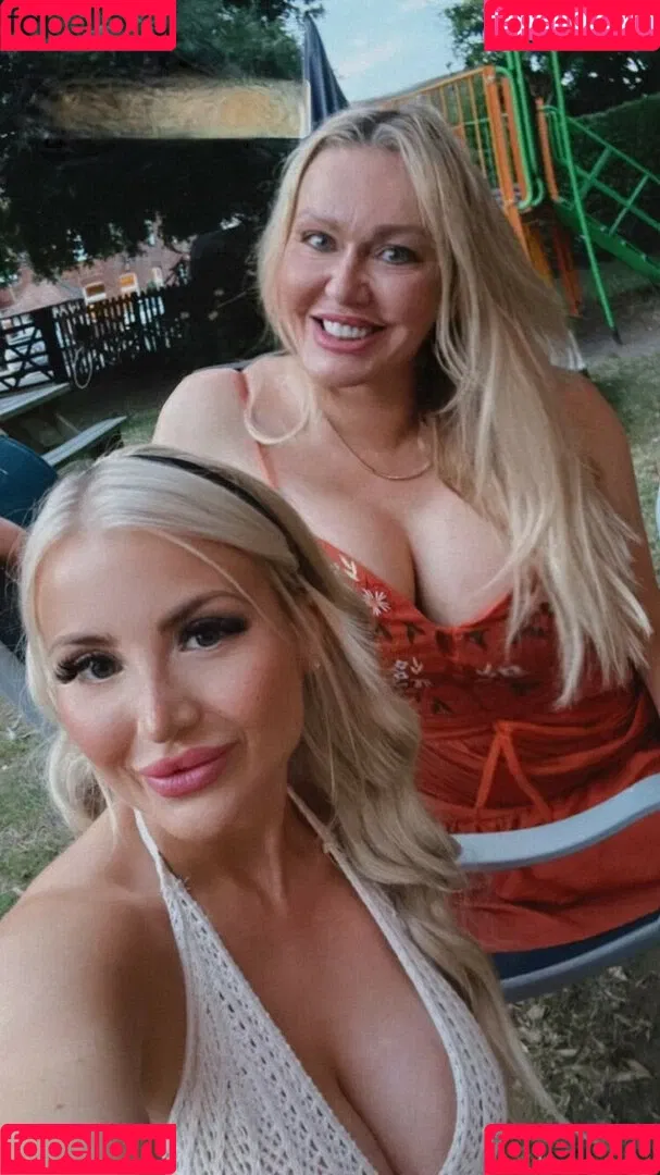 Amber Jayne / Amber_JayneXX / amberjayneofficial Onlyfans Photo Gallery 