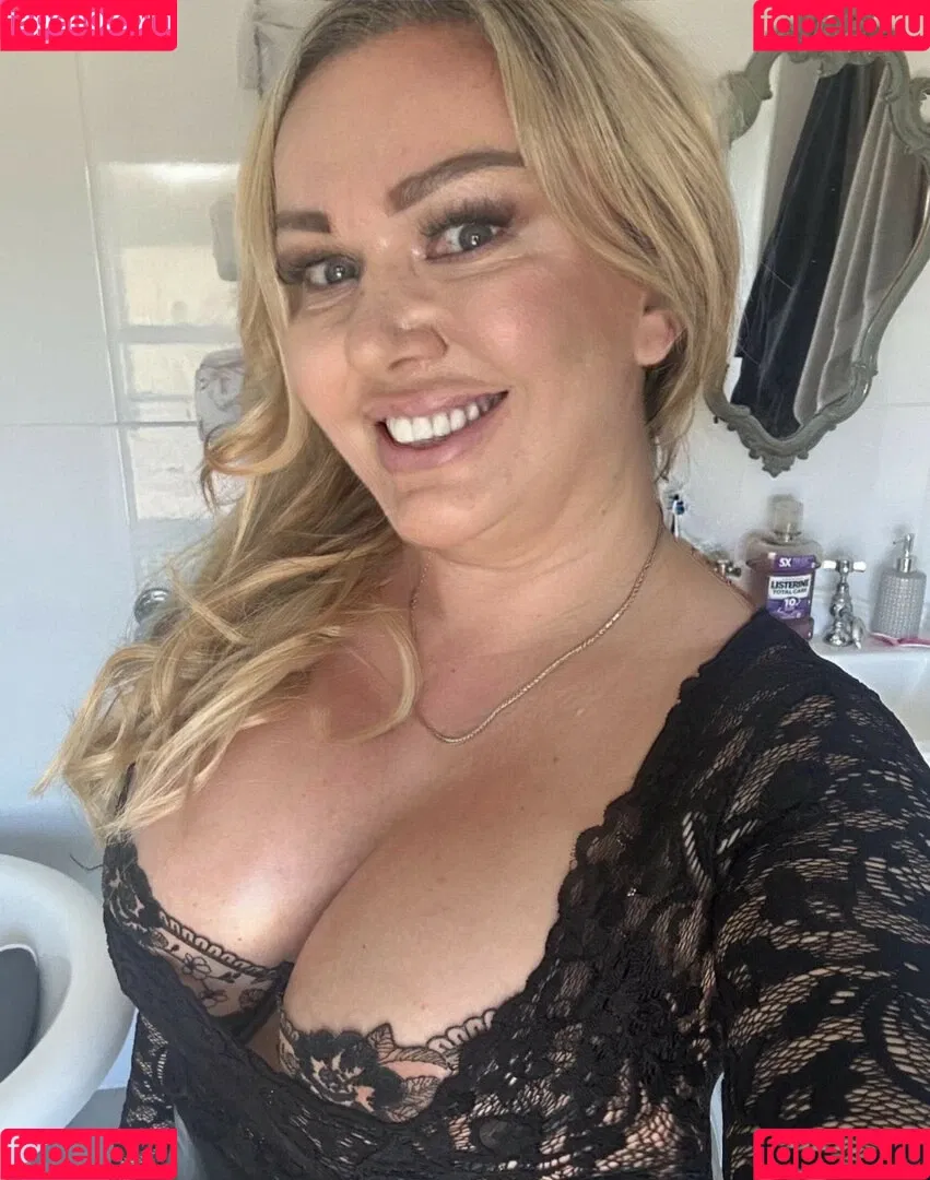 Amber Jayne / Amber_JayneXX / amberjayneofficial Onlyfans Photo Gallery 