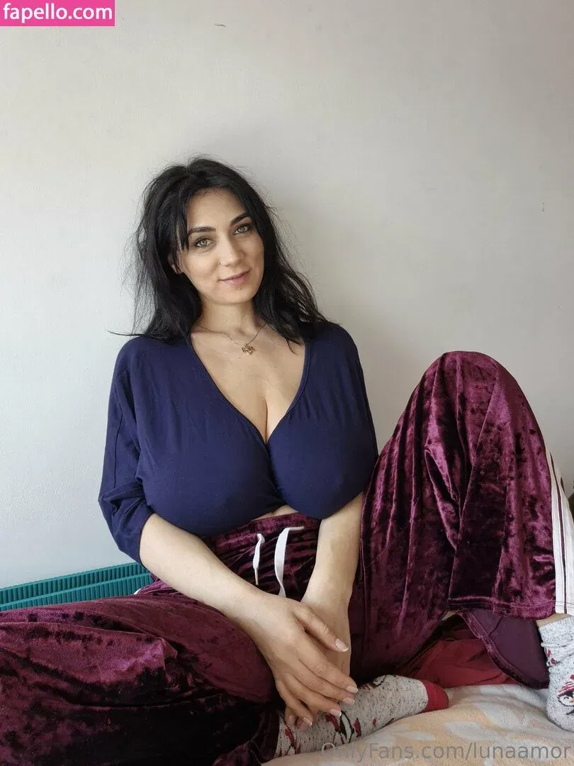 https: / luna_amor_official / lunaamor Onlyfans Photo Gallery 
