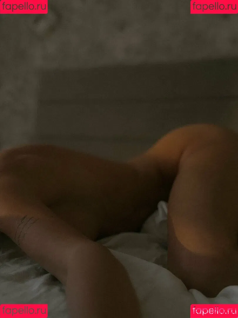 Julia / prettylittlething / pretylittlething Onlyfans Photo Gallery 