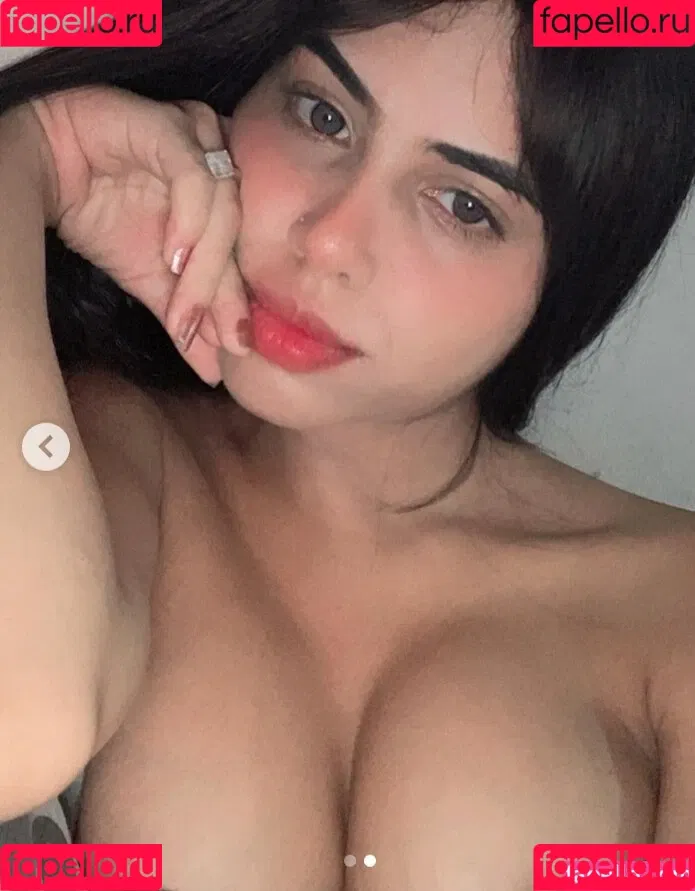 Julia / prettylittlething / pretylittlething Onlyfans Photo Gallery 