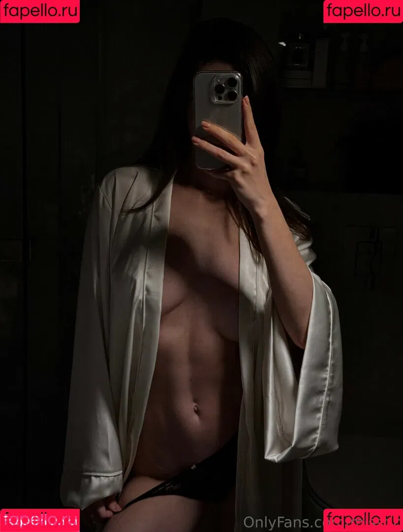 Julia / prettylittlething / pretylittlething Onlyfans Photo Gallery 