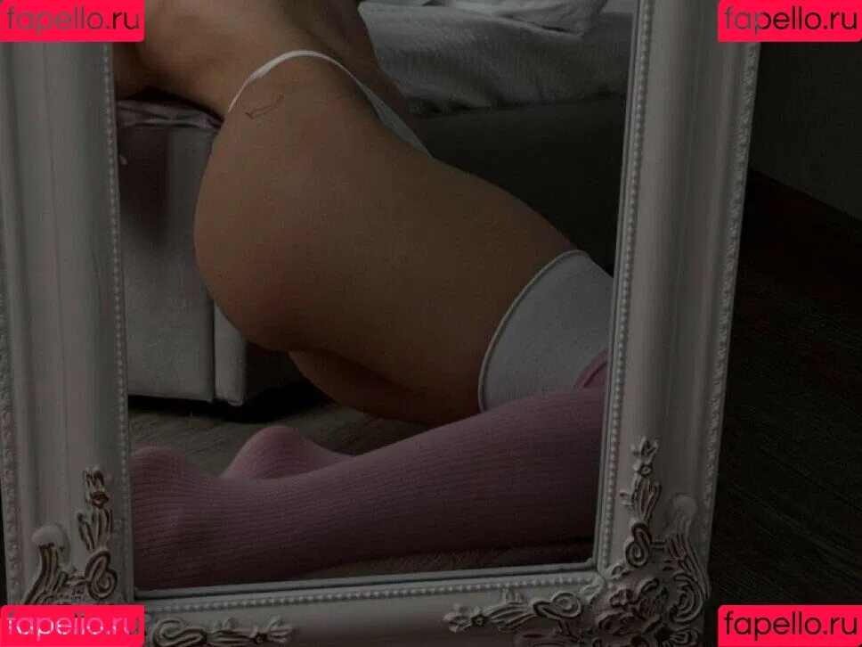 Julia / prettylittlething / pretylittlething Onlyfans Photo Gallery 