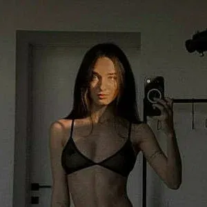 Julia / prettylittlething / pretylittlething Onlyfans Photo Gallery 