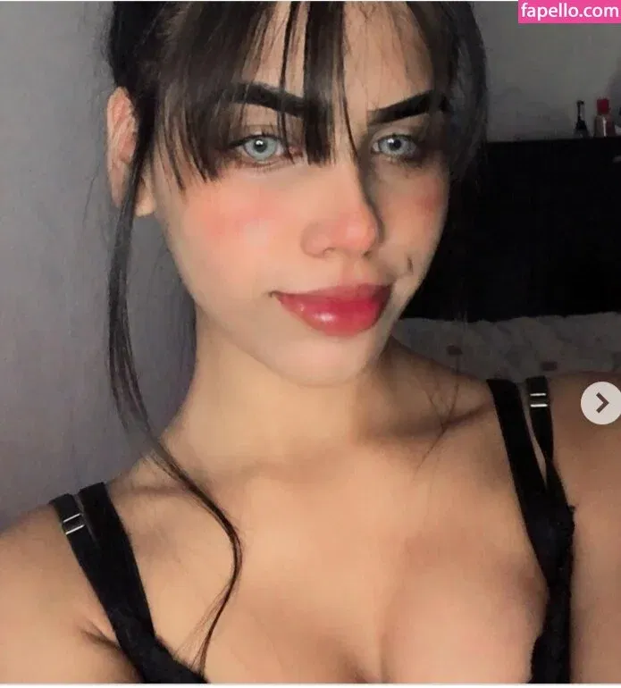 Julia / prettylittlething / pretylittlething Onlyfans Photo Gallery 