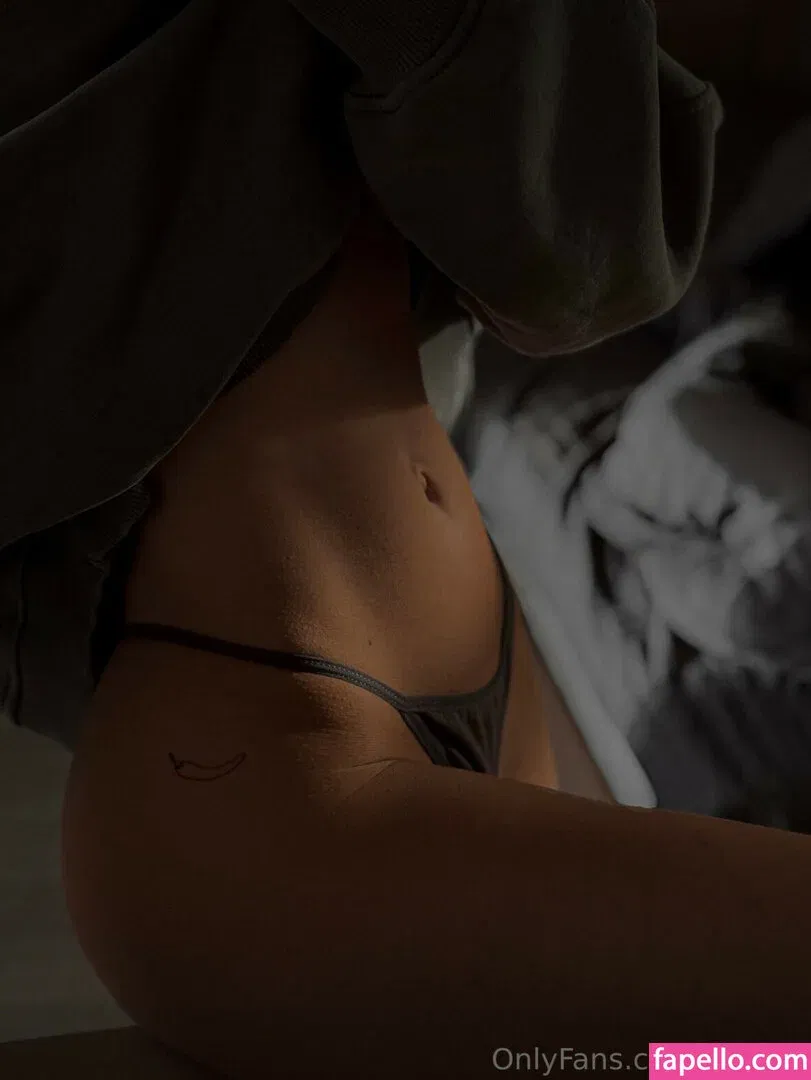 Julia / prettylittlething / pretylittlething Onlyfans Photo Gallery 