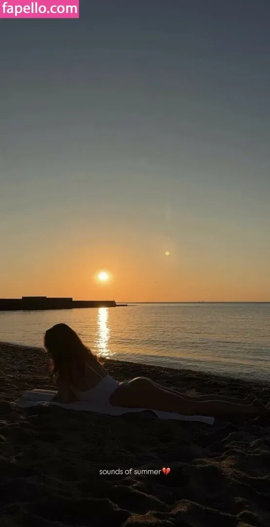 Julia / prettylittlething / pretylittlething Onlyfans Photo Gallery 