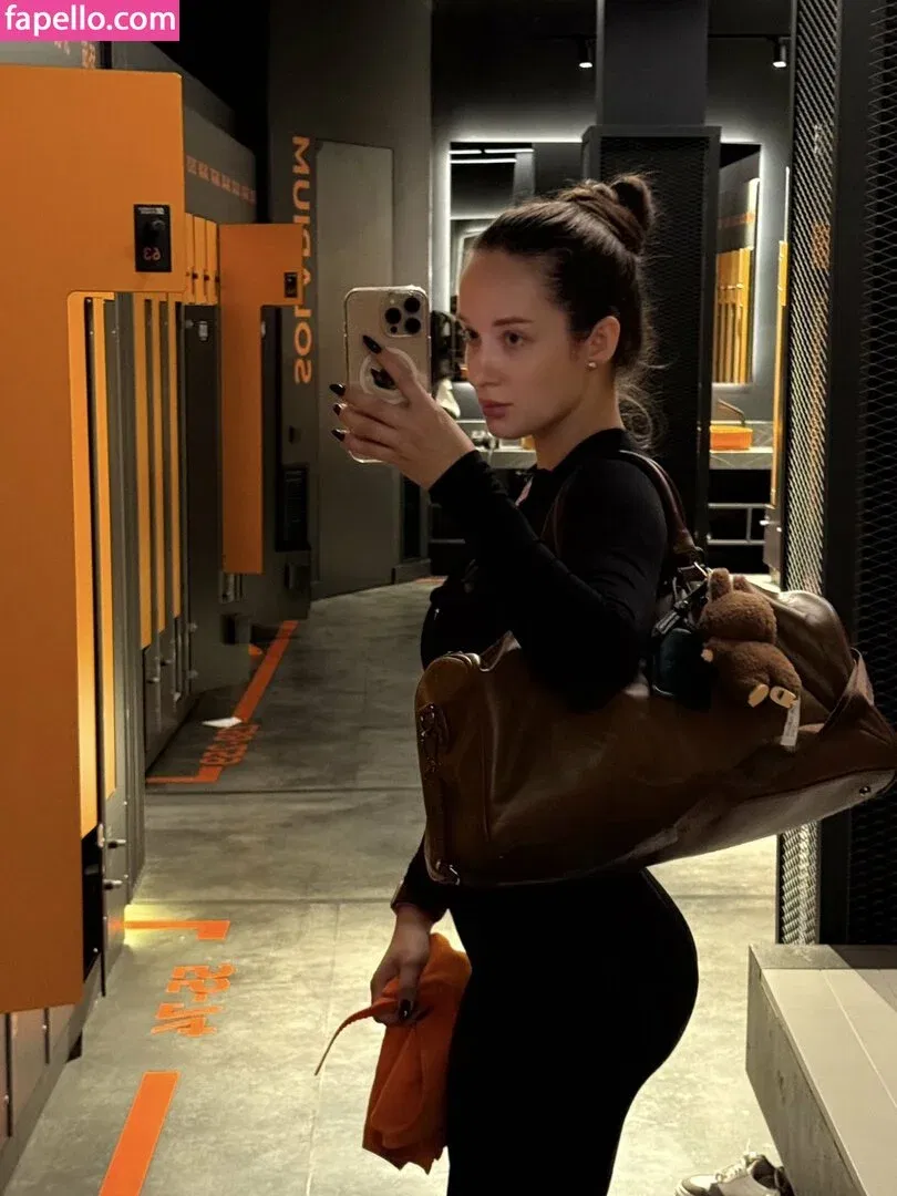 Julia / prettylittlething / pretylittlething Onlyfans Photo Gallery 