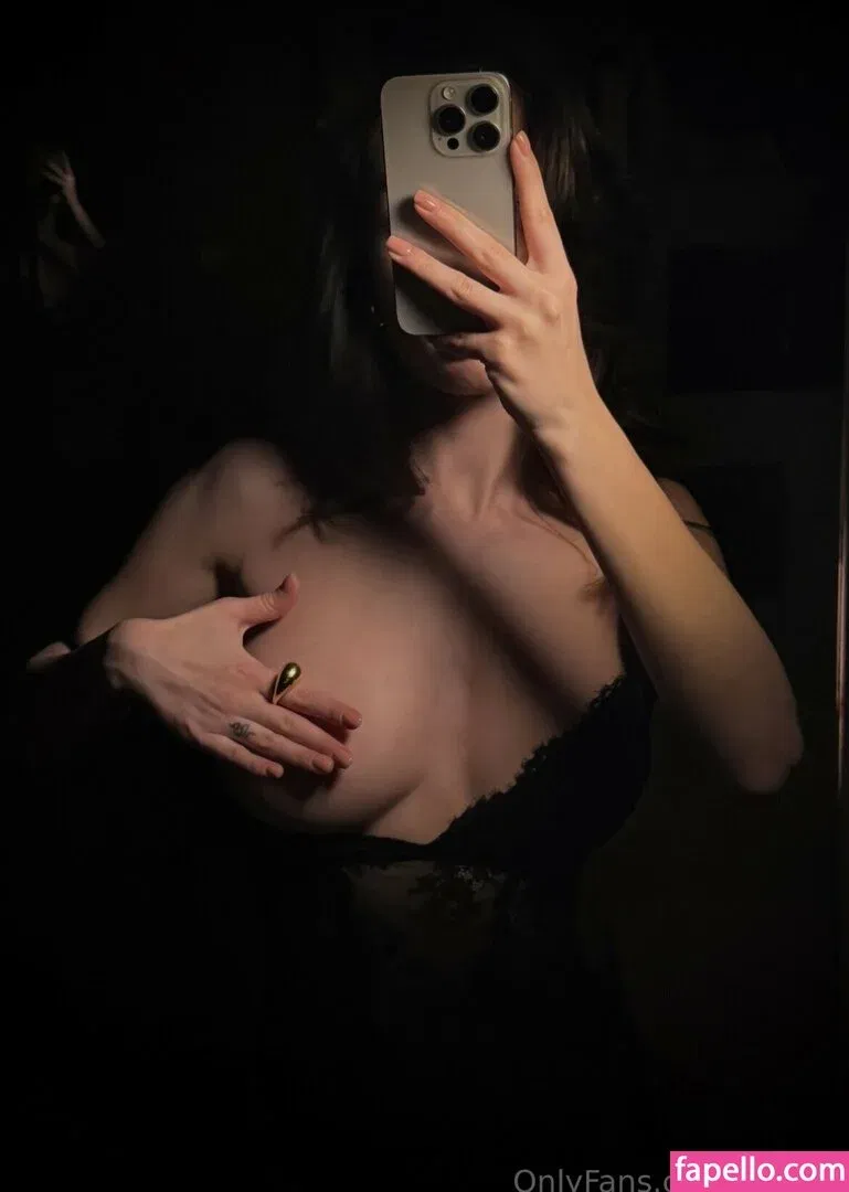 Julia / prettylittlething / pretylittlething Onlyfans Photo Gallery 