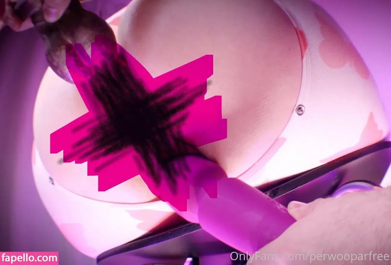perwooparfree / theworldbefree Onlyfans Photo Gallery 