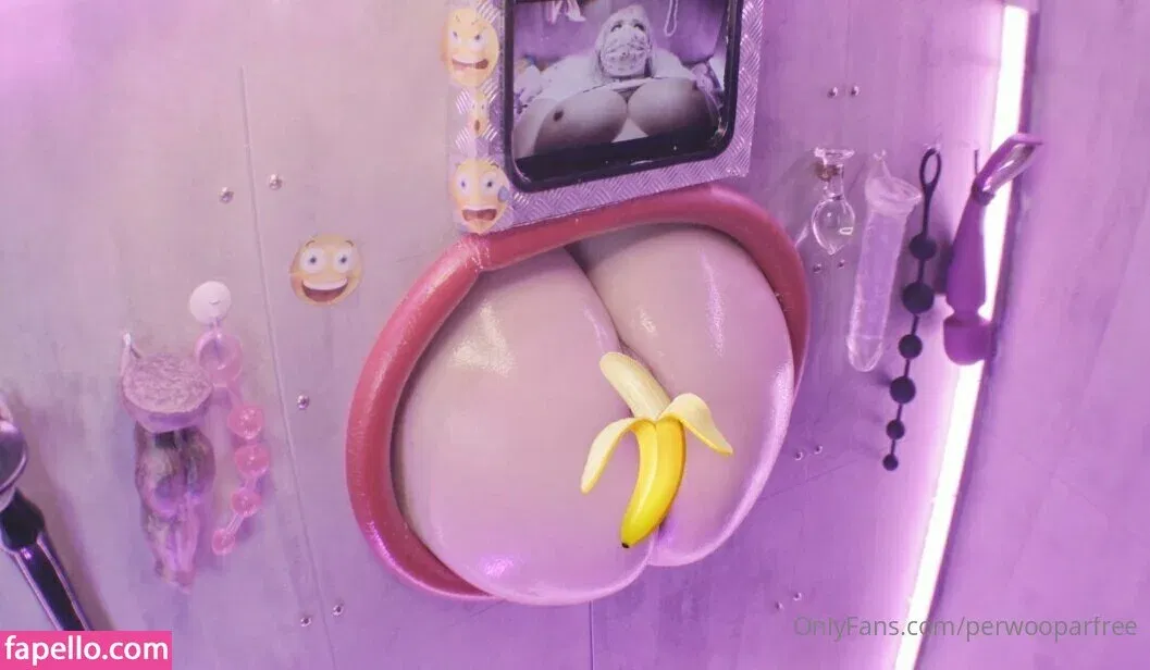 perwooparfree / theworldbefree Onlyfans Photo Gallery 