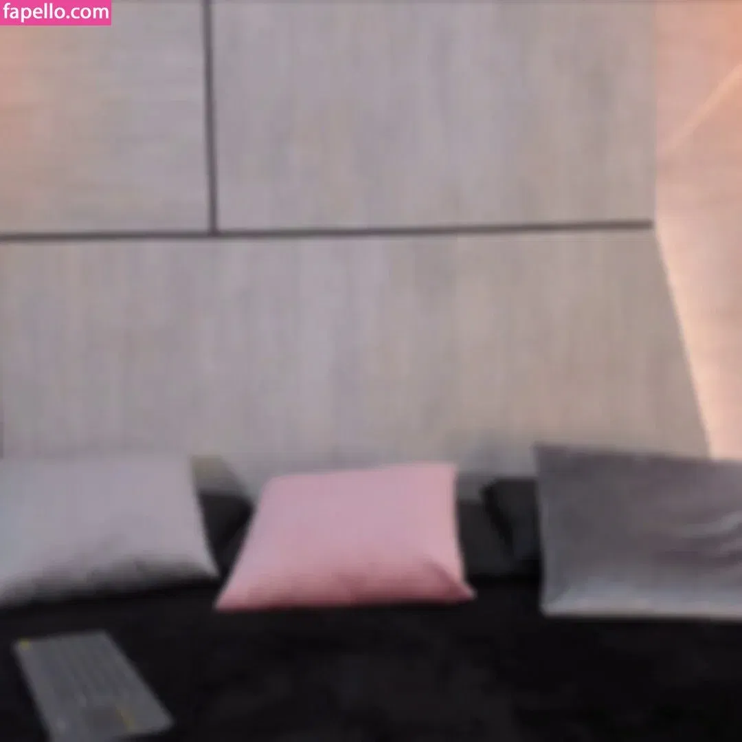 LupeHikari Onlyfans Photo Gallery 