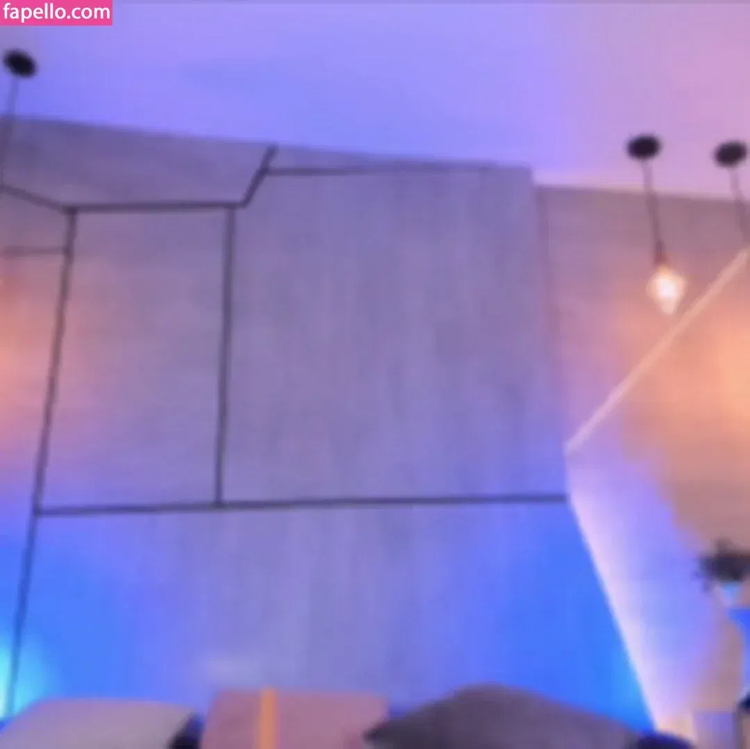 LupeHikari Onlyfans Photo Gallery 