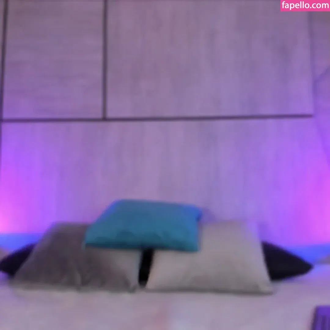 LupeHikari Onlyfans Photo Gallery 