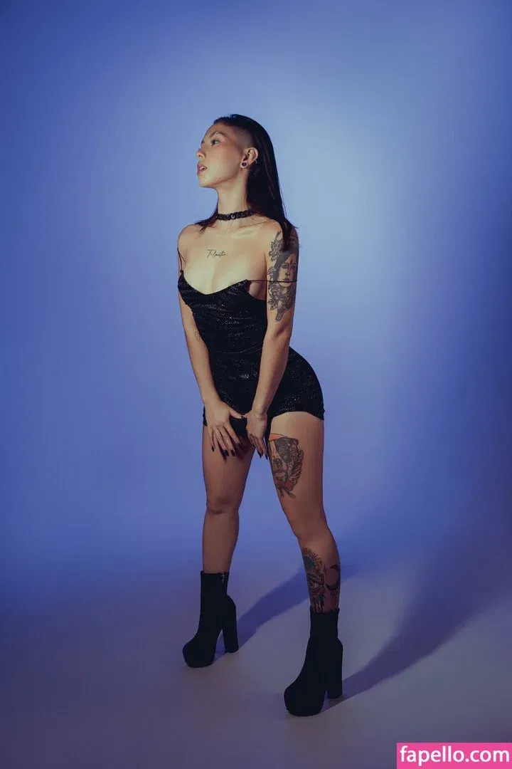 LupeHikari Onlyfans Photo Gallery 