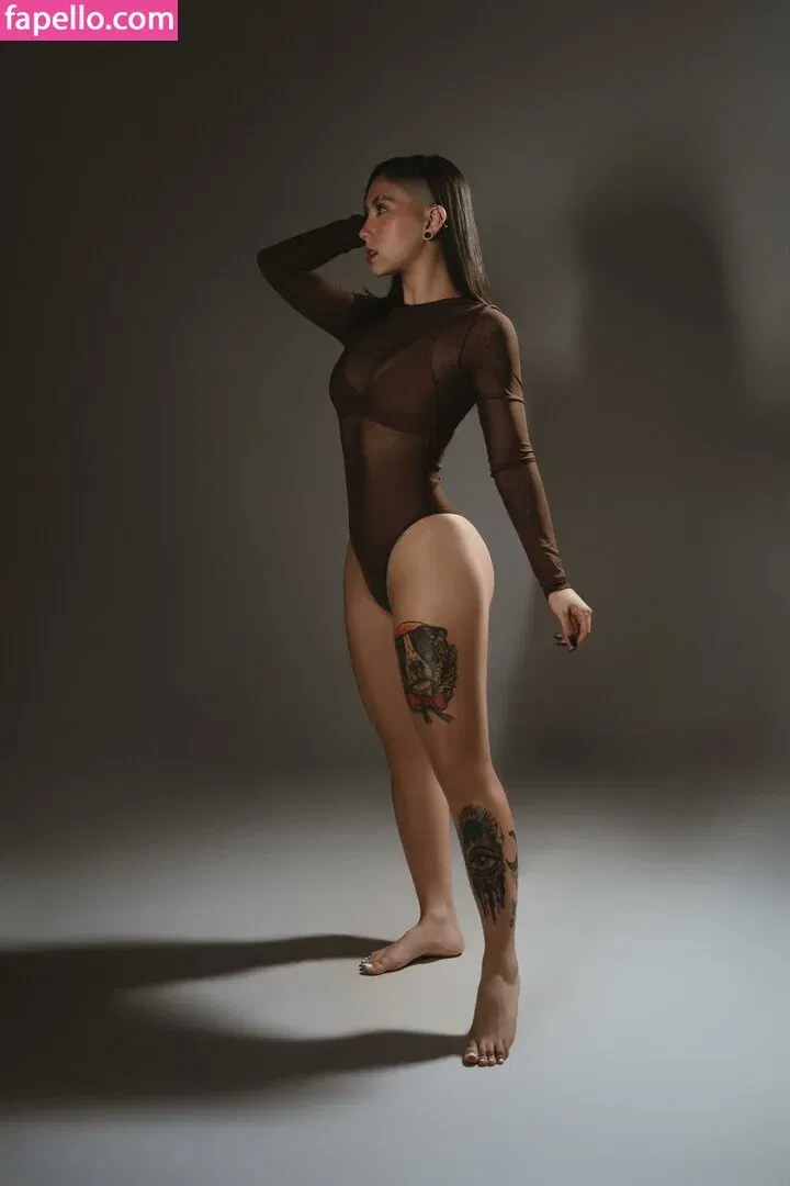 LupeHikari Onlyfans Photo Gallery 