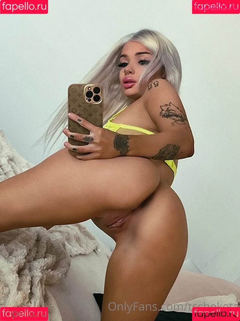 Jennifer / aesthymes Onlyfans Photo Gallery 