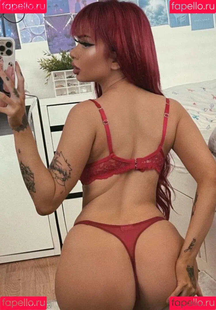Jennifer / aesthymes Onlyfans Photo Gallery 