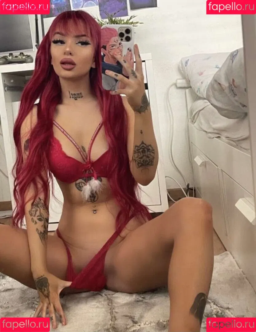 Jennifer / aesthymes Onlyfans Photo Gallery 