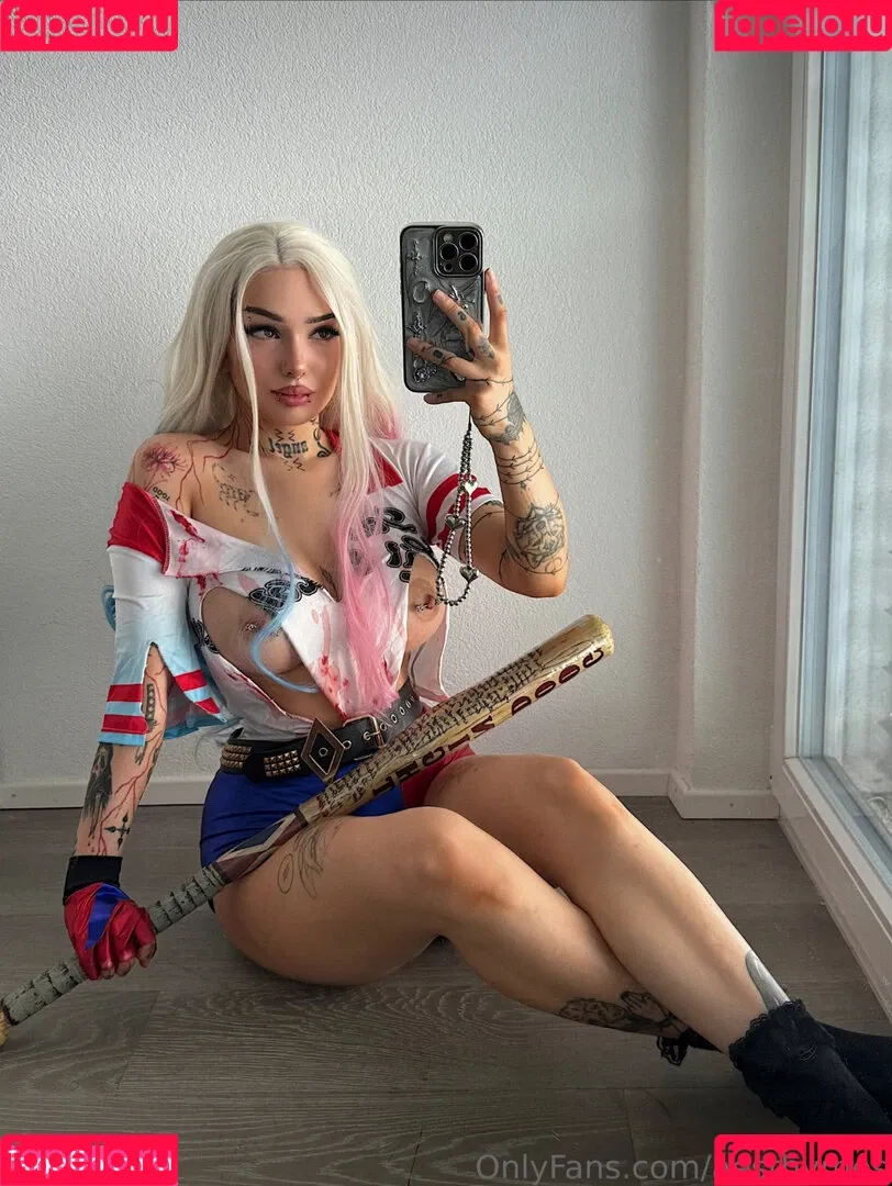 Jennifer / aesthymes Onlyfans Photo Gallery 