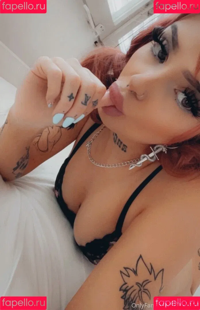 Jennifer / aesthymes Onlyfans Photo Gallery 