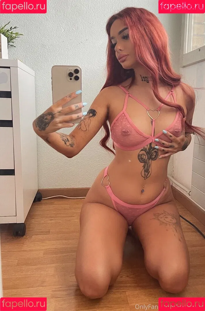 Jennifer / aesthymes Onlyfans Photo Gallery 
