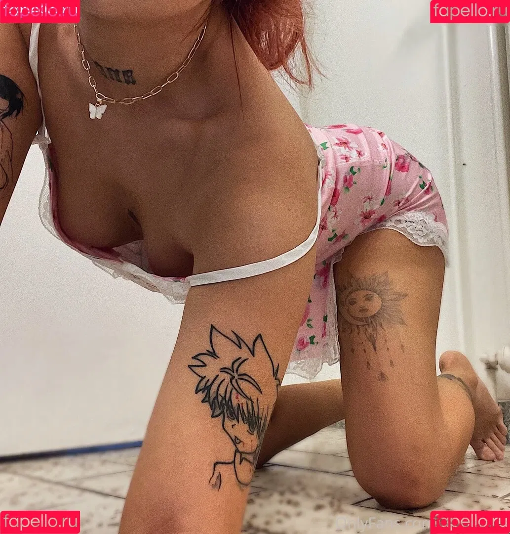 Jennifer / aesthymes Onlyfans Photo Gallery 