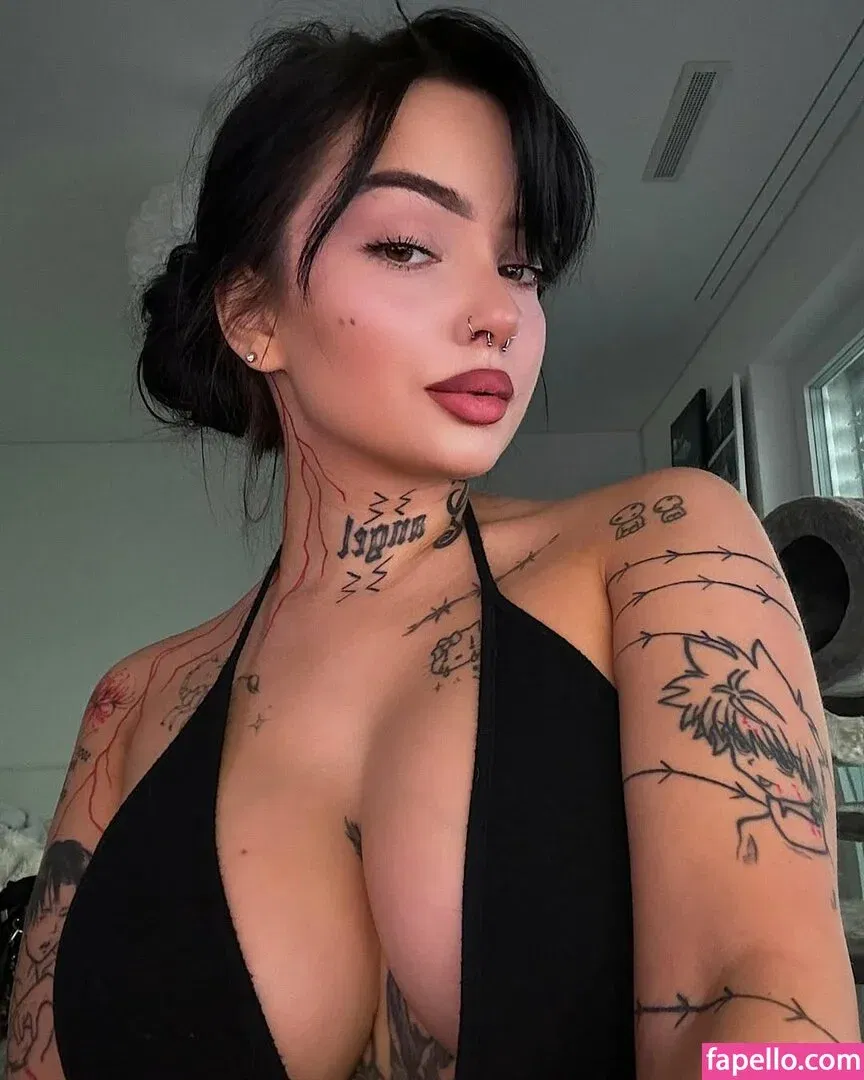 Jennifer / aesthymes Onlyfans Photo Gallery 