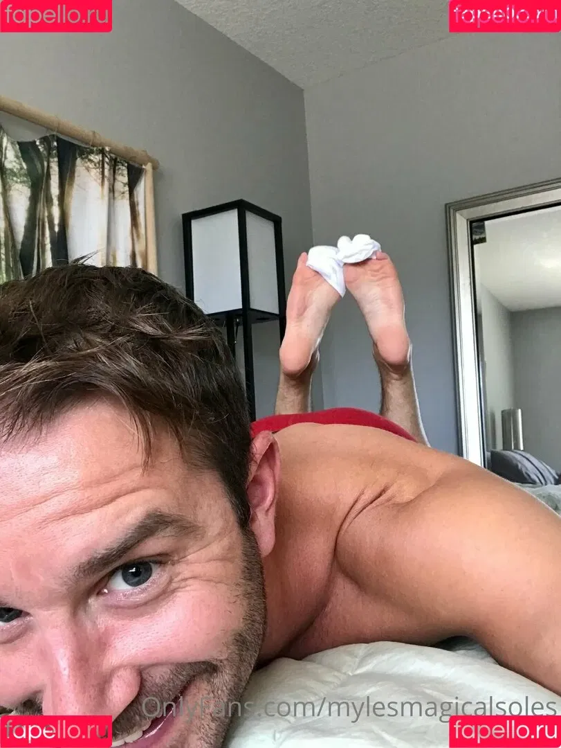 mylesmagicalsoles / mylesoneal Onlyfans Photo Gallery 