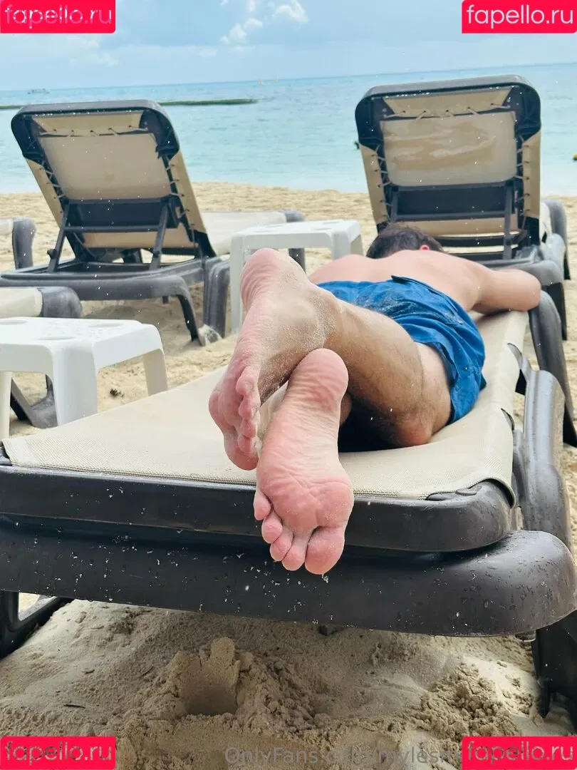 mylesmagicalsoles / mylesoneal Onlyfans Photo Gallery 