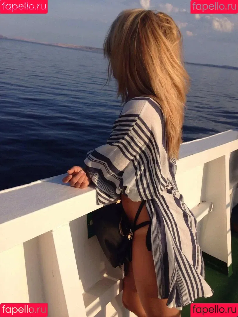Jana Volkova / Ocicat / janamduggar Onlyfans Photo Gallery 