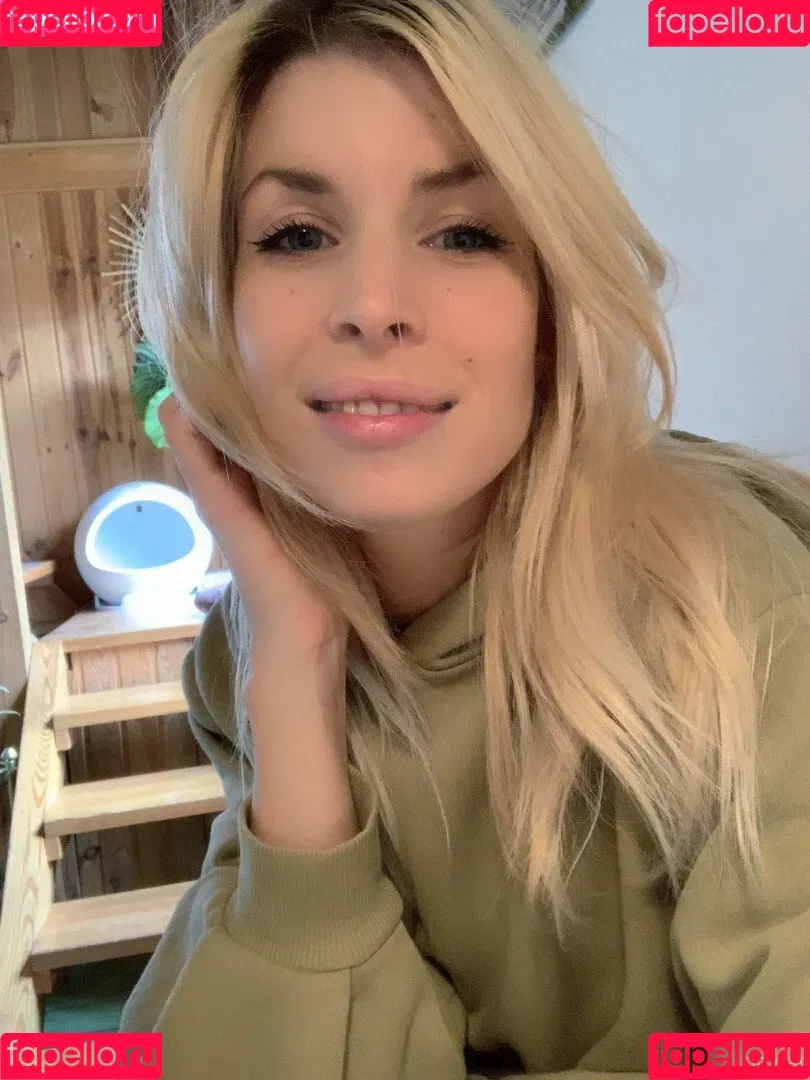 Jana Volkova / Ocicat / janamduggar Onlyfans Photo Gallery 