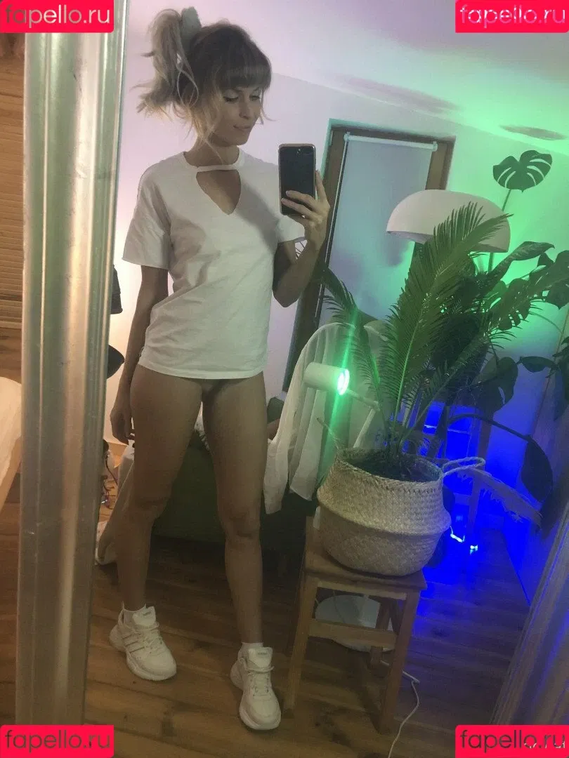 Jana Volkova / Ocicat / janamduggar Onlyfans Photo Gallery 