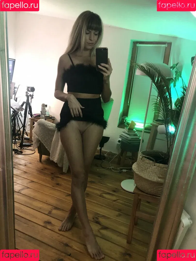Jana Volkova / Ocicat / janamduggar Onlyfans Photo Gallery 