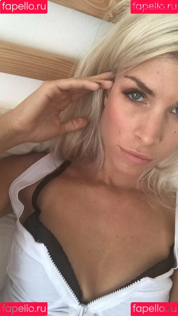 Jana Volkova / Ocicat / janamduggar Onlyfans Photo Gallery 