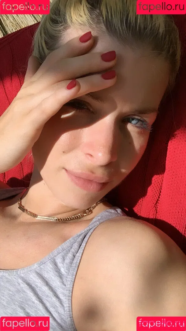 Jana Volkova / Ocicat / janamduggar Onlyfans Photo Gallery 
