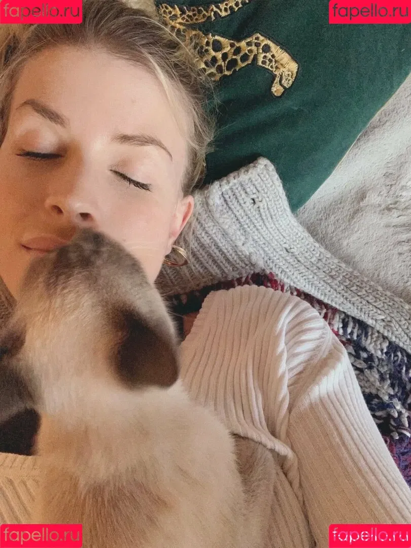 Jana Volkova / Ocicat / janamduggar Onlyfans Photo Gallery 