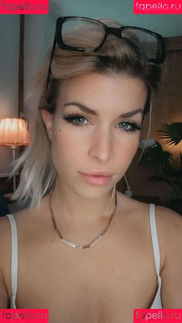 Jana Volkova / Ocicat / janamduggar Onlyfans Photo Gallery 