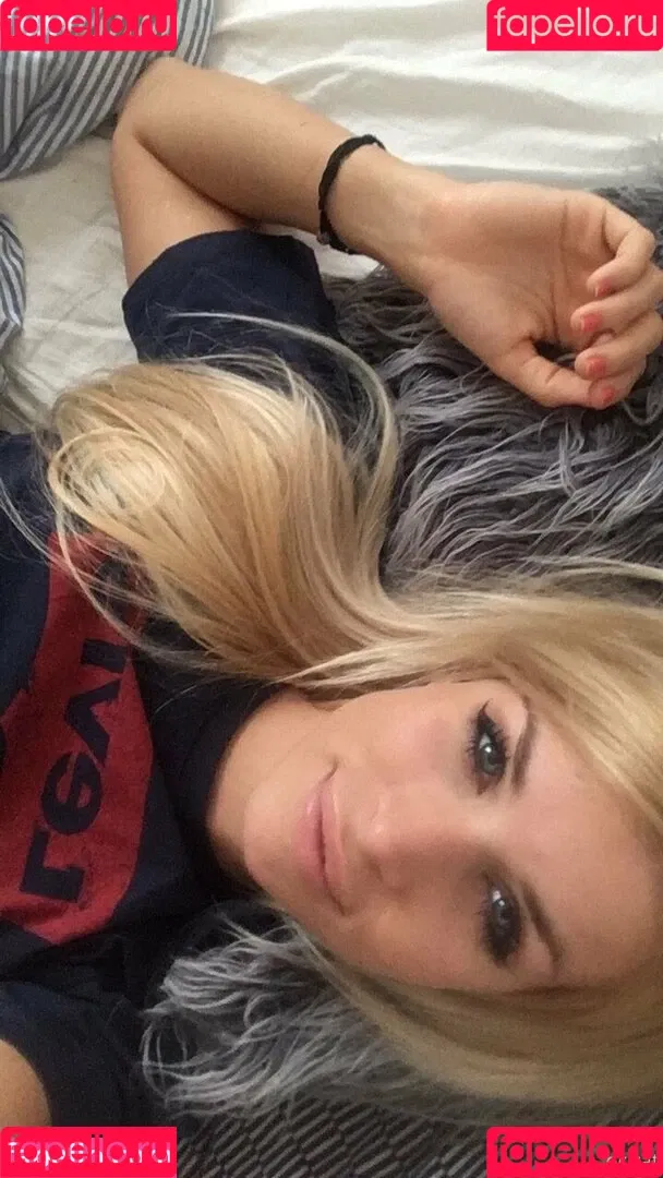 Jana Volkova / Ocicat / janamduggar Onlyfans Photo Gallery 
