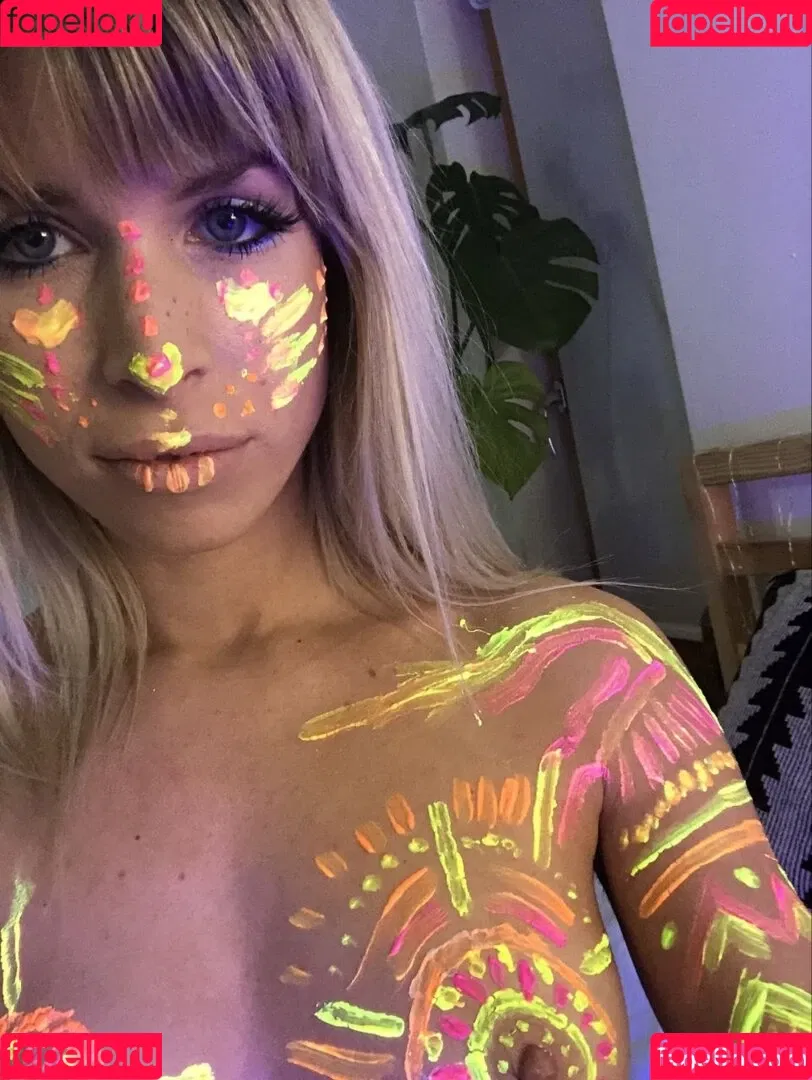 Jana Volkova / Ocicat / janamduggar Onlyfans Photo Gallery 