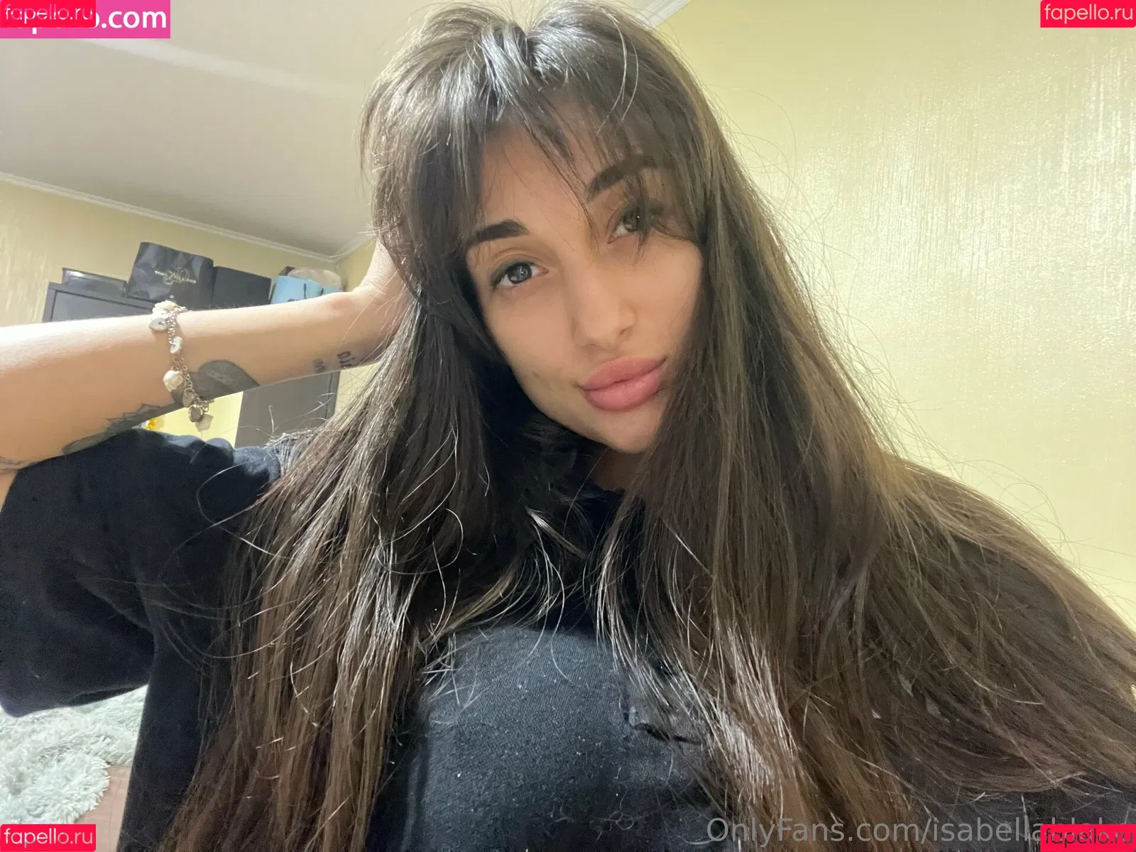 Kriss Kiss / KrissKiss111 / kriss_kiss / krisskissreal Onlyfans Photo Gallery 