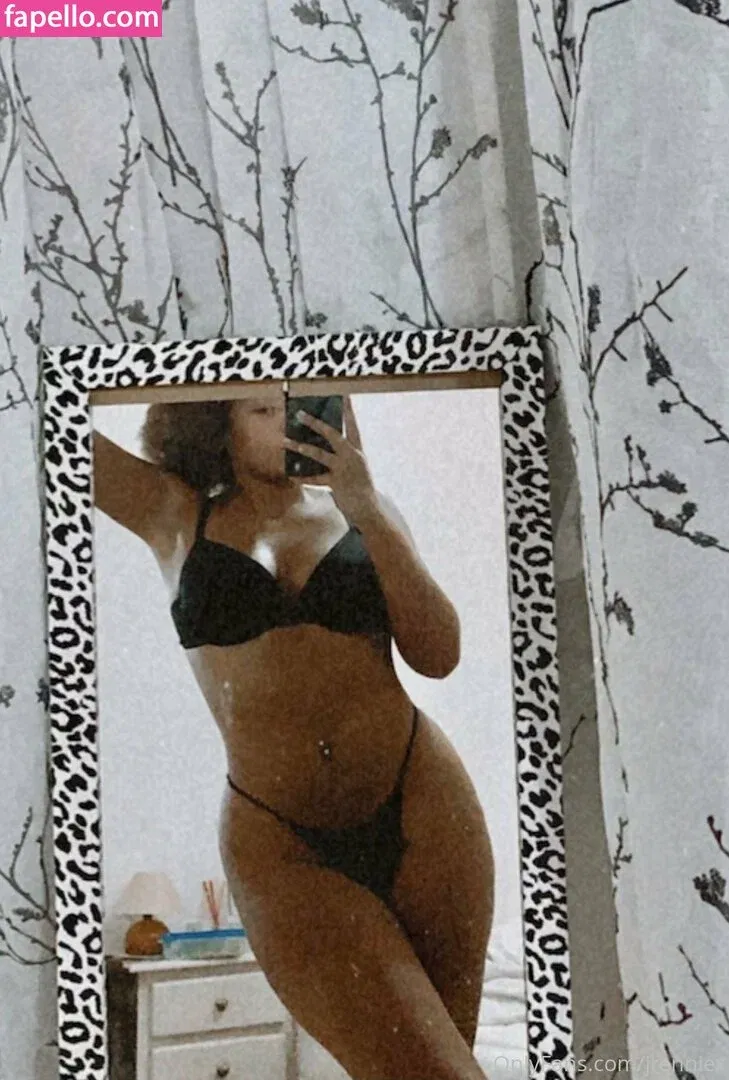 __xtrabelle__ / aquabelle_x Onlyfans Photo Gallery 