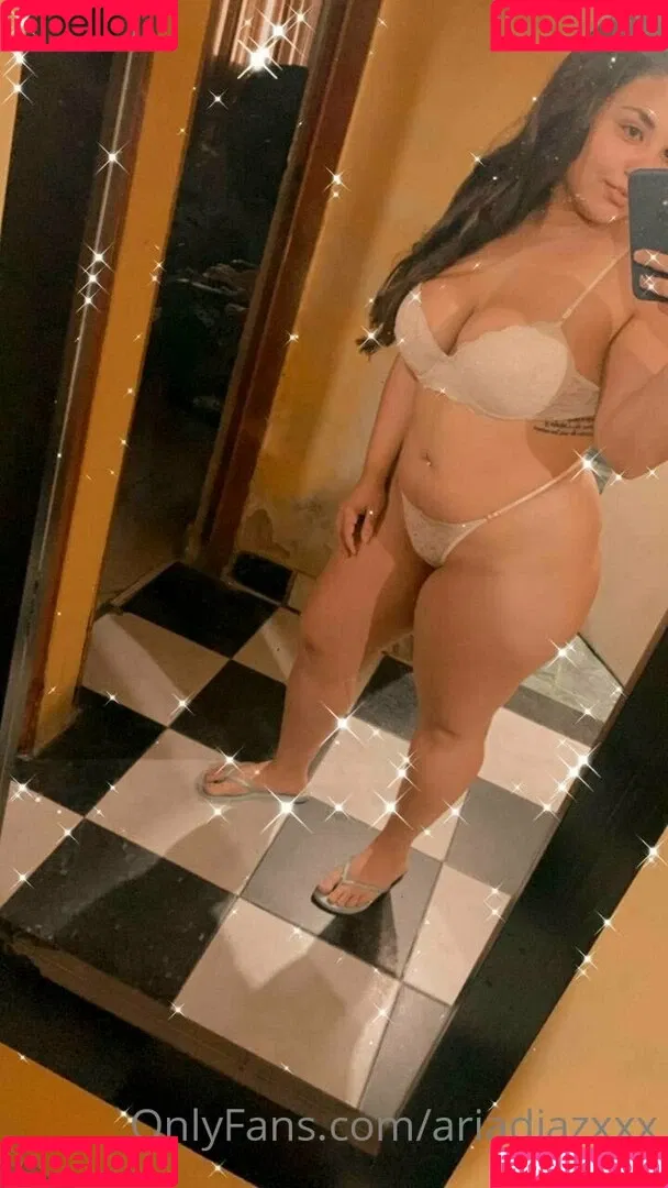 ariadiaz / ariadiazxxx Onlyfans Photo Gallery 