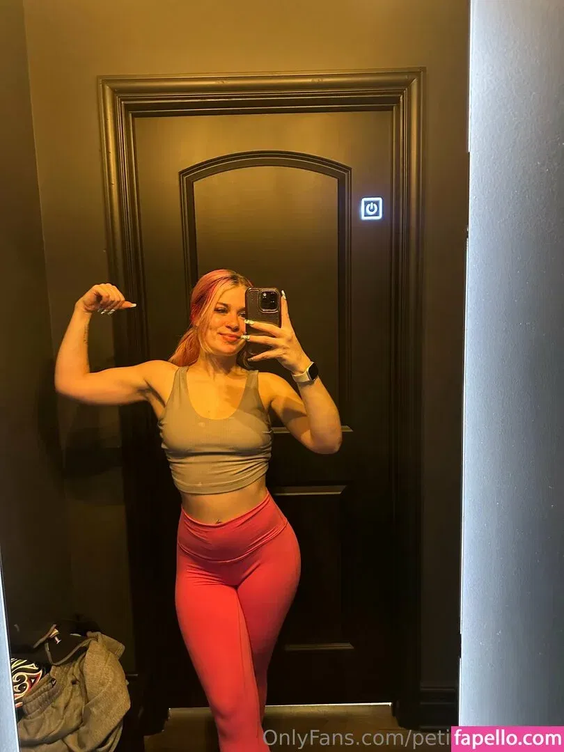 petitegoddessj / xpetitegoddessx Onlyfans Photo Gallery 